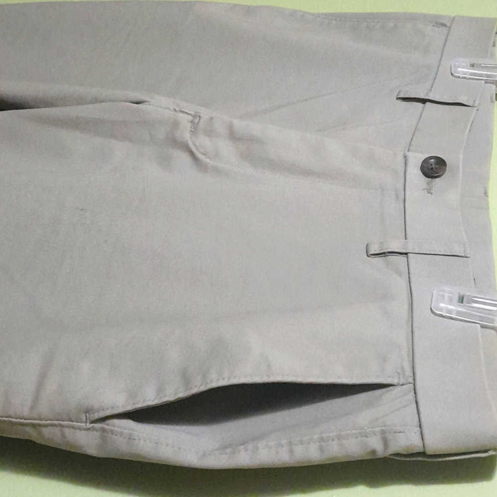 Men's Haggar 36x30 khaki pants - Picture 5 of 7